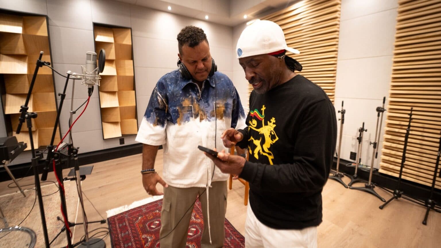Som do Amor (Sound of Love) marca encontro histórico entre Alma Djem e Pato Banton 